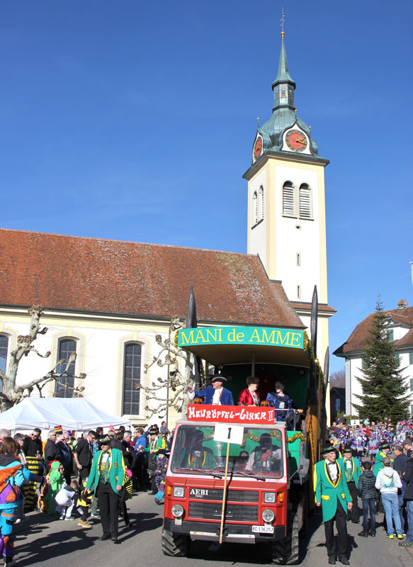 Fasnachtsumzug 2019 mit Zunftmeister "Mäni de Amme"